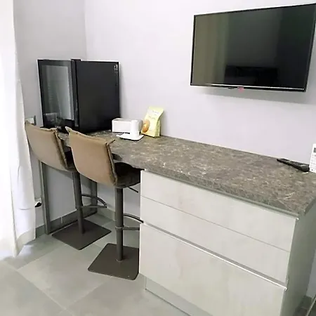 Gians Oda ve Kahvaltı 4*