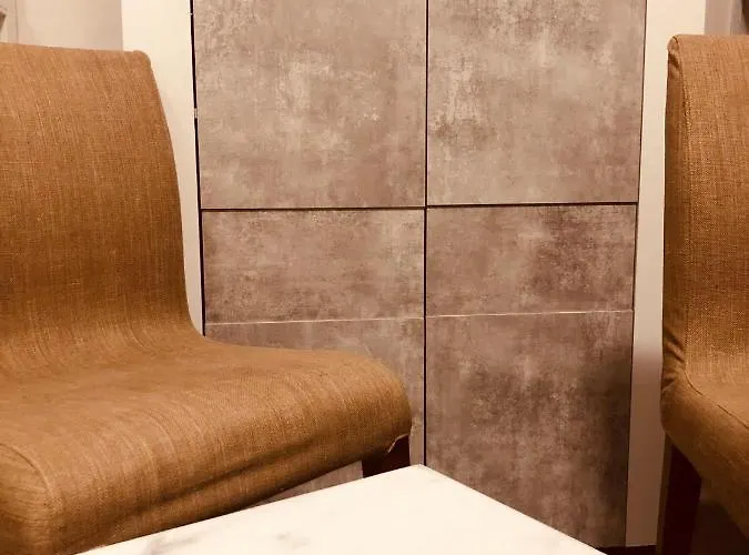 Alojamento de Acomodação e Pequeno-almoço Gians Nápoles