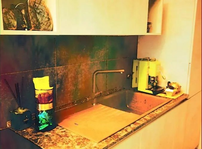 Alojamento de Acomodação e Pequeno-almoço Gians Nápoles